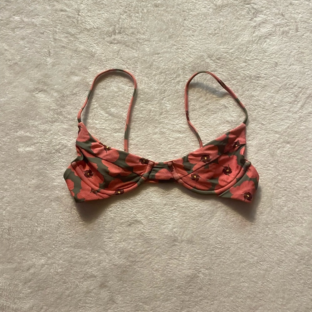 Benoa small hau shea top